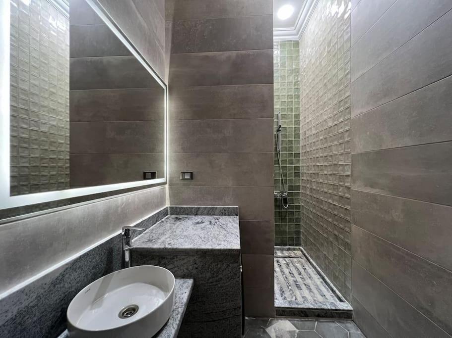Authentic 3Br Apartment In Downtown, Cairo Exterior photo