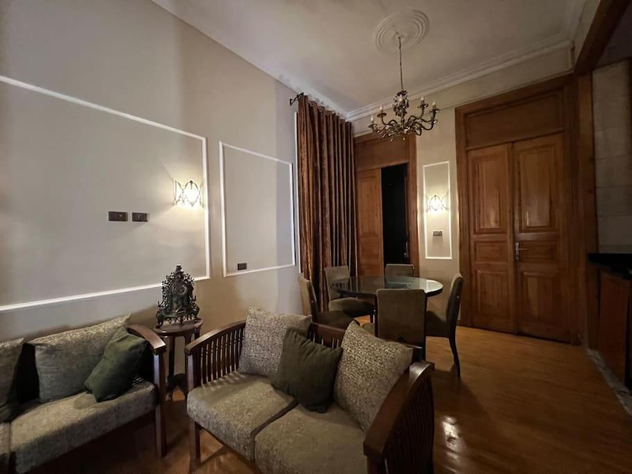 Authentic 3Br Apartment In Downtown, Cairo Exterior photo