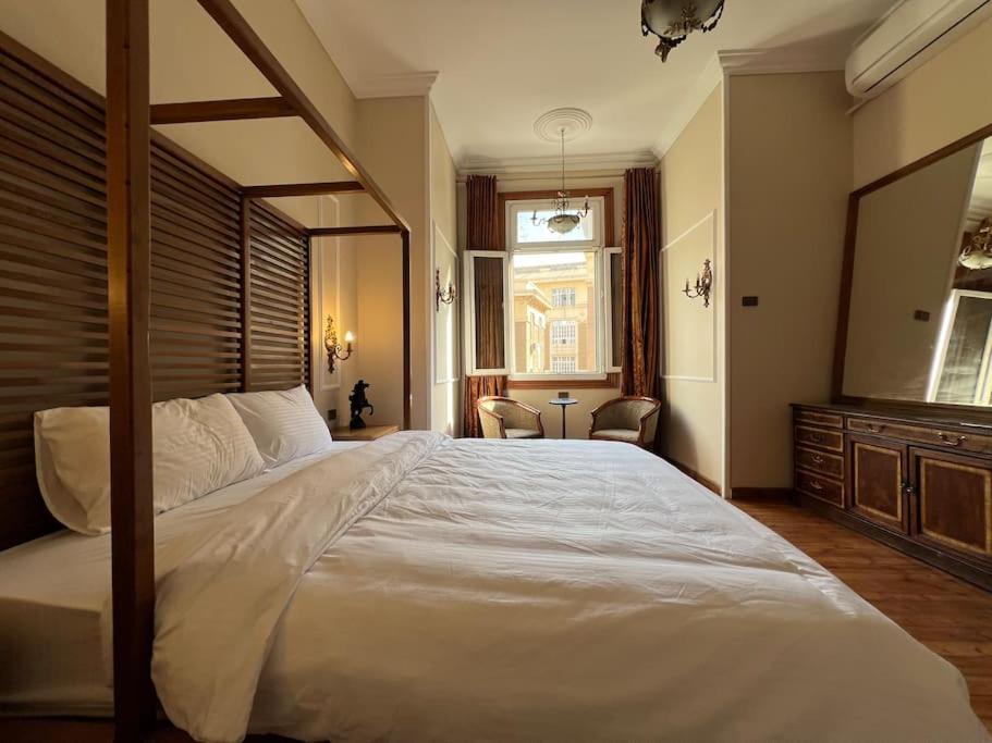 Authentic 3Br Apartment In Downtown, Cairo Exterior photo